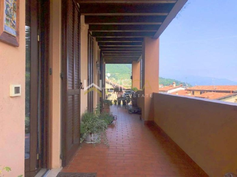 Apartment in Salò