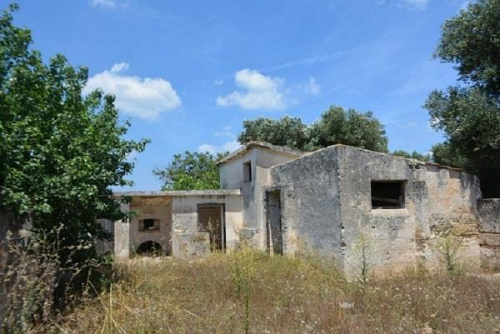 Klein huisje op het platteland in Carovigno