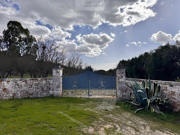Terrain à bâtir à Ostuni
