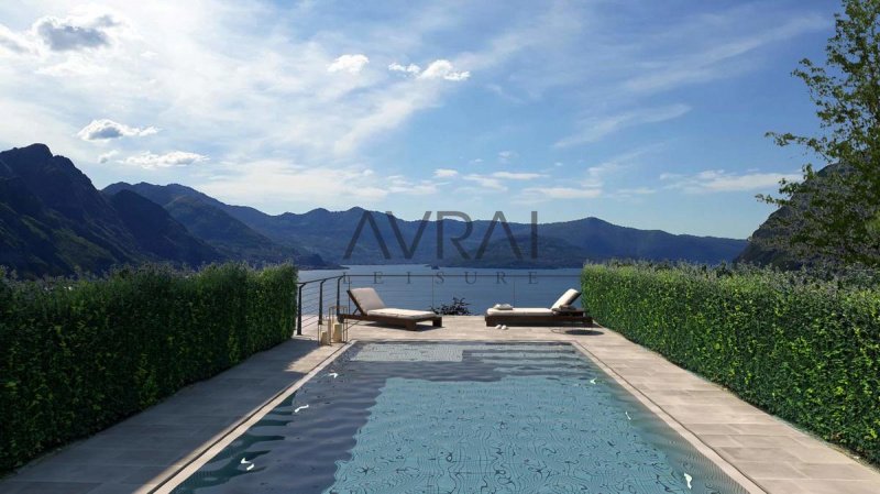 Apartamento em Riva di Solto