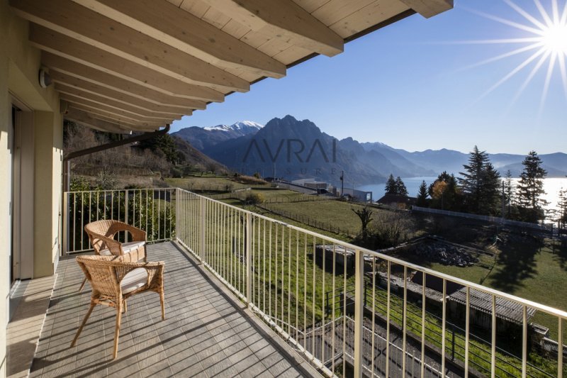 Self-contained apartment in Solto Collina