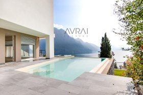 Villa à Riva di Solto