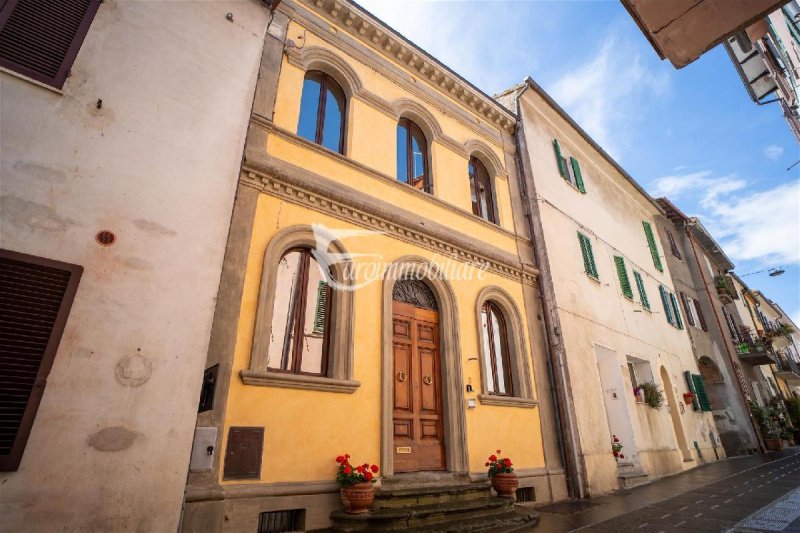 Casa indipendente a Castiglione del Lago