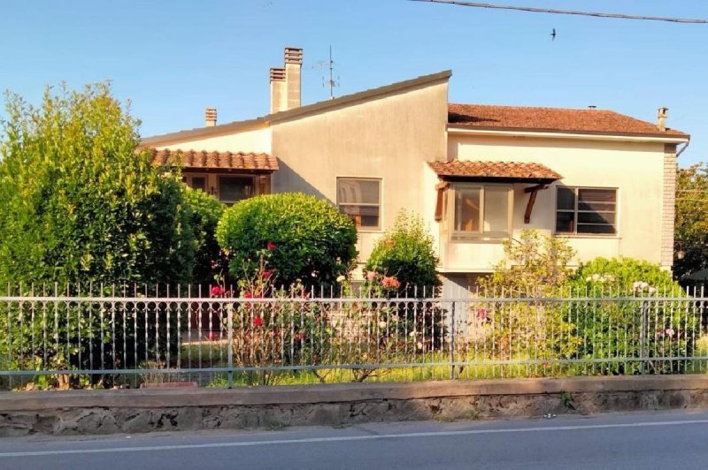 Maison individuelle à Passignano sul Trasimeno