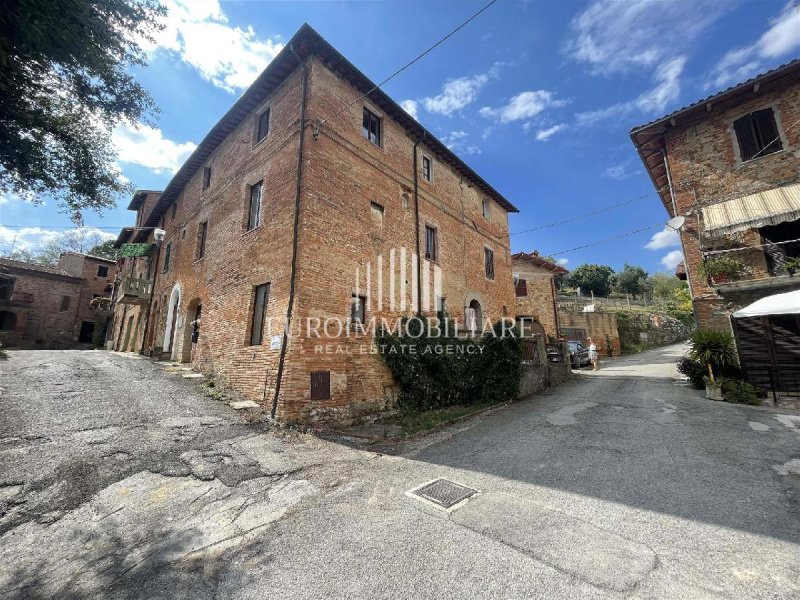 Semi-detached house in Castiglione del Lago