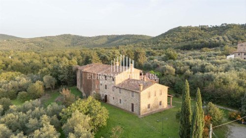 Half-vrijstaande woning in Panicale