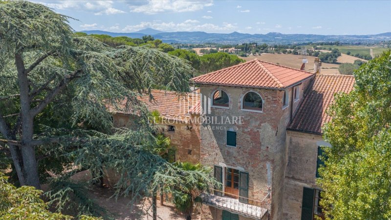 Villa à Castiglione del Lago