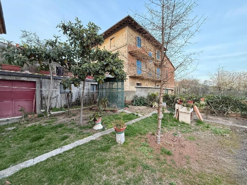 Half-vrijstaande woning in Castiglione del Lago