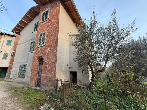 Half-vrijstaande woning in Castiglione del Lago
