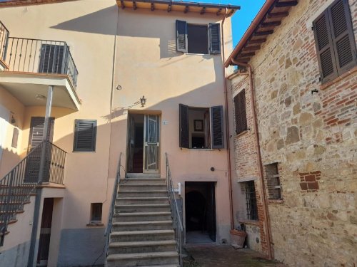 Half-vrijstaande woning in Castiglione del Lago
