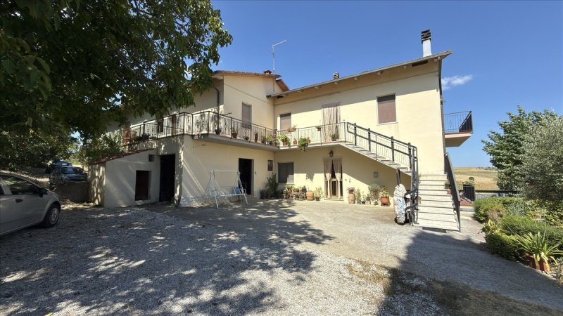 Doppelhaushälfte in Castiglione del Lago