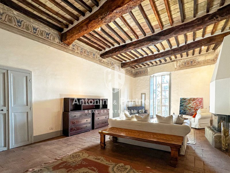 Apartment in Todi