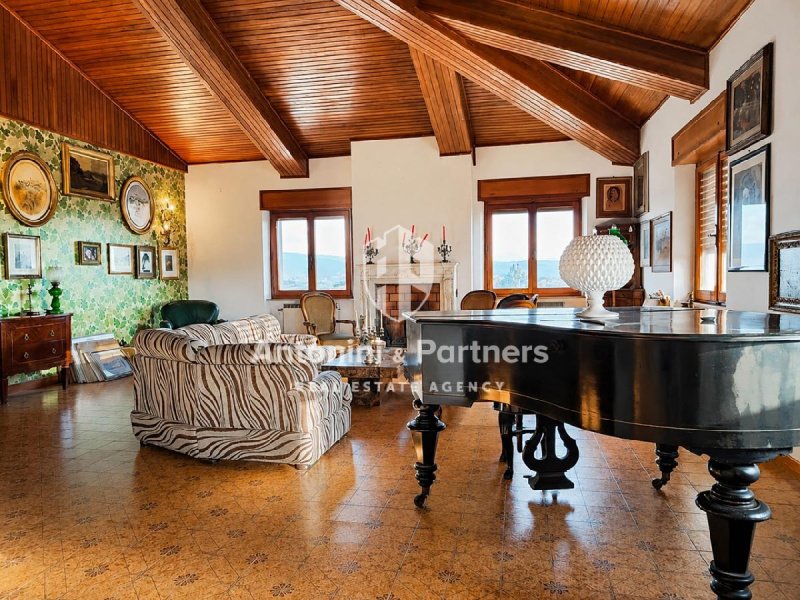 Penthouse in Todi