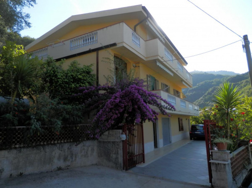 Detached house in Acquappesa