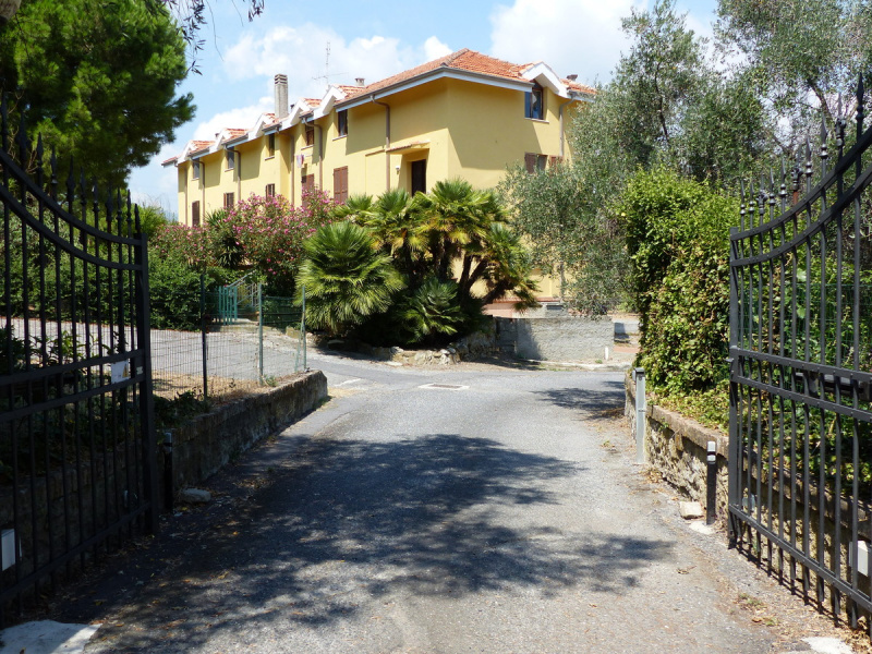 Self-contained apartment in Imperia