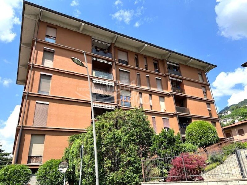 Appartement à Maslianico