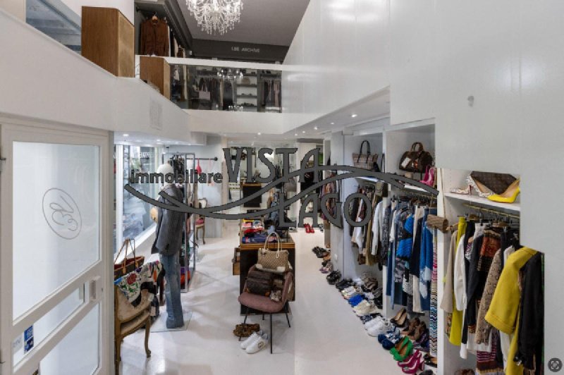 Immobile commerciale a Como