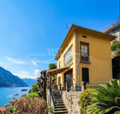 Villa i Carate Urio