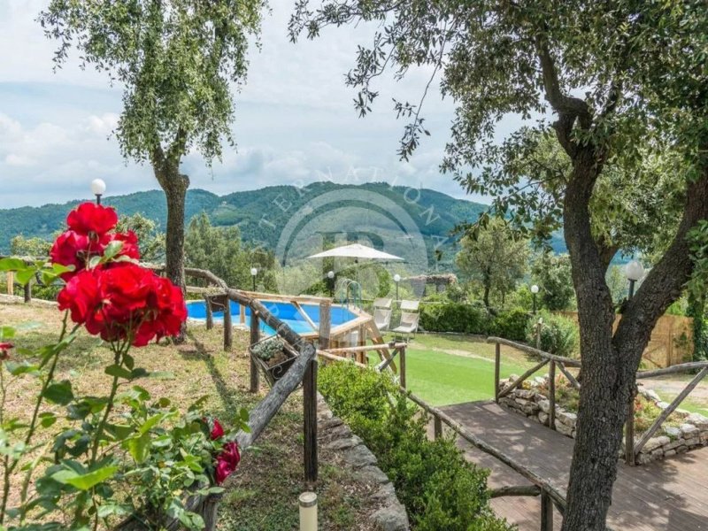 Villa a Monsummano Terme