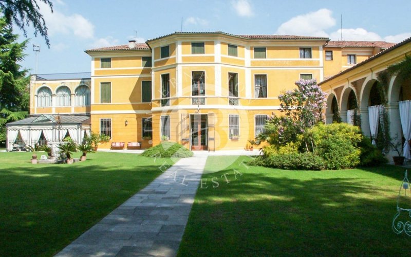 Villa a Bassano del Grappa