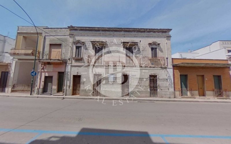 Edificio en San Pancrazio Salentino