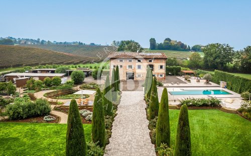 Villa in Castelvetro di Modena