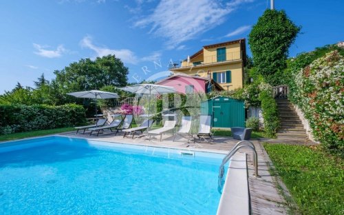 Villa a Castellina Marittima