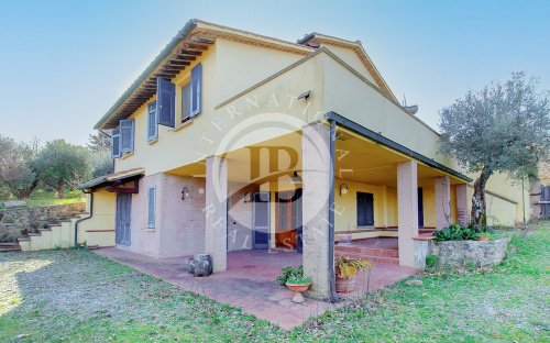 Villa en Montescudaio