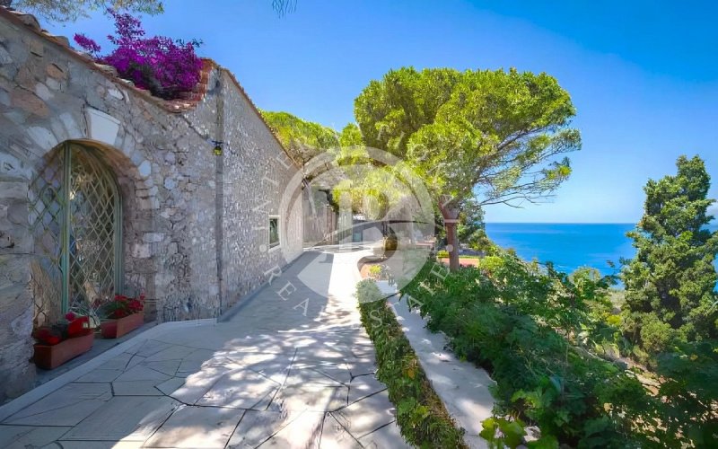 蒙泰阿真塔里奥别墅