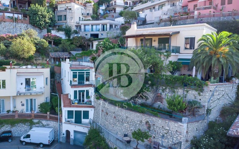 Вилла в Таормина