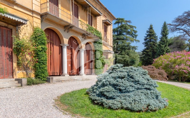 Вилла в Лонгоне-аль-Сегрино