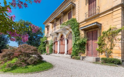 Villa i Longone al Segrino