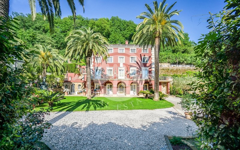 Вилла в Масса