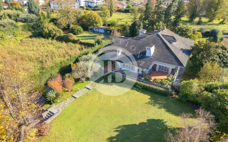 Вилла в Пьетразанта