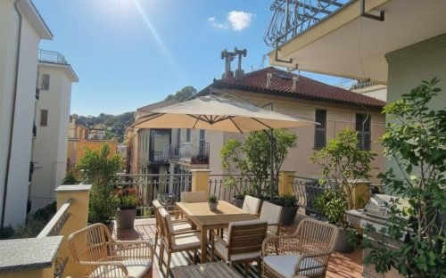 切莱利古雷公寓