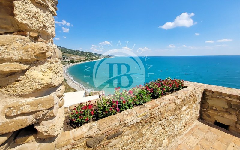 Замок в Розето-Капо-Спулико