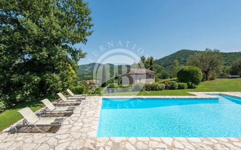 Вилла в Умбертиде