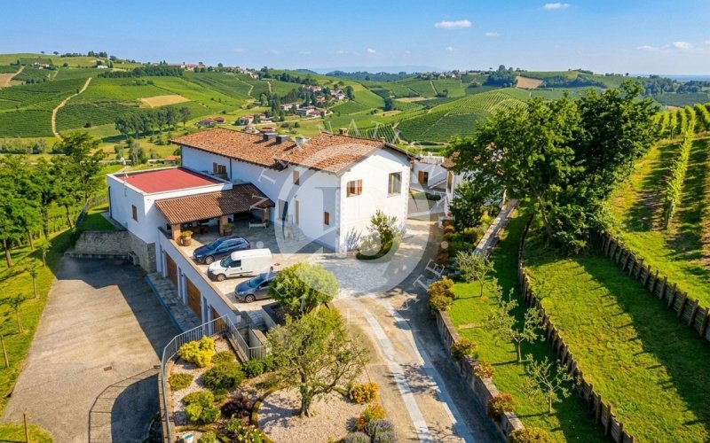 Ferme à Agliano Terme
