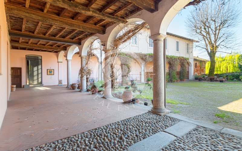 Casa histórica en Ozzero