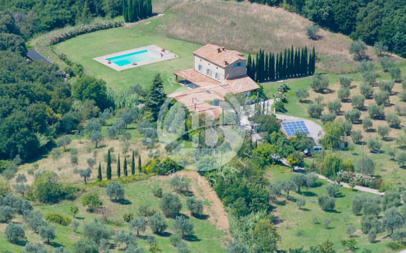 Villa in Castellina Marittima