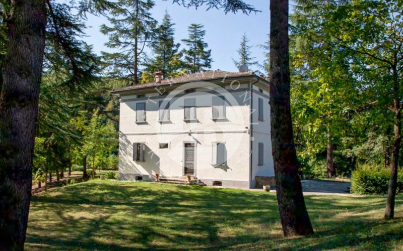 Villa in Monte San Pietro