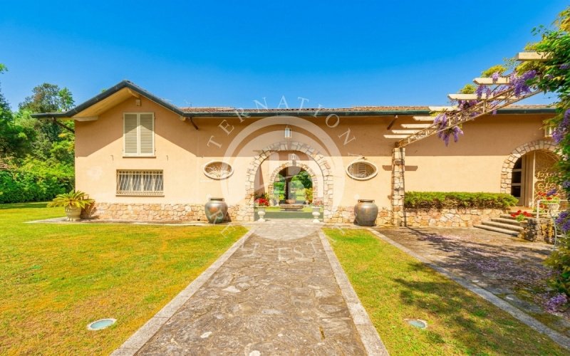 Villa en Massa