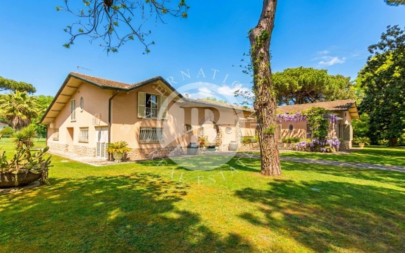Villa en Massa