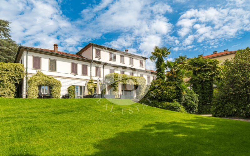Villa en Figino Serenza