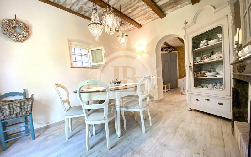 Villa i Guardistallo