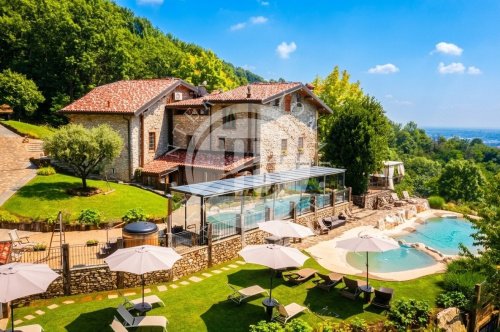 Villa à Alzano Lombardo