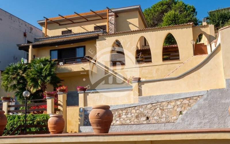 Villa a Portoferraio