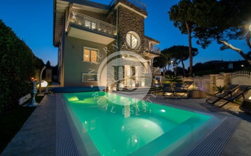 Villa i Desenzano del Garda