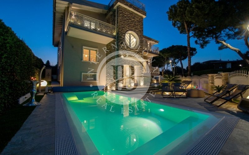 Villa i Desenzano del Garda