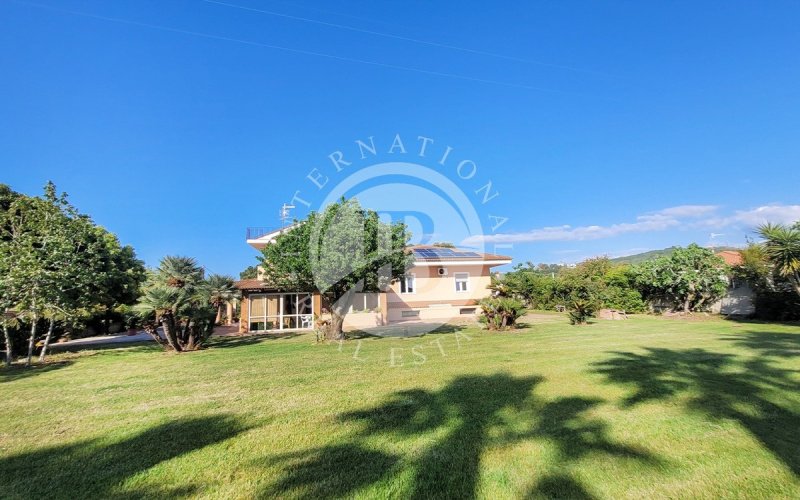 Villa in Ricadi